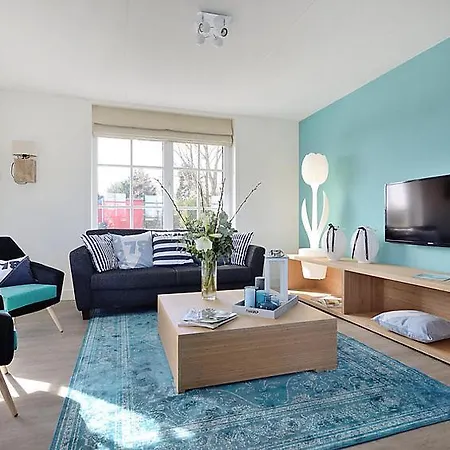 Holiday home Sleeps 8 Wifi *